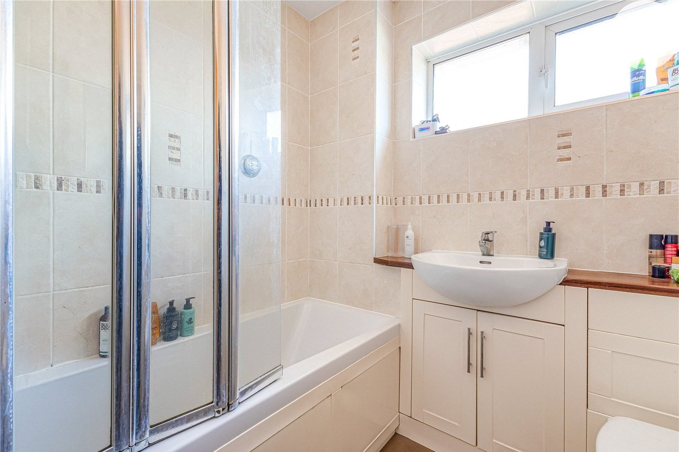 4 bedroom house for sale in Hextable | Robinson Jackson