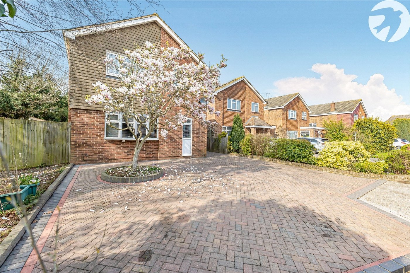4 bedroom house for sale in Hextable | Robinson Jackson