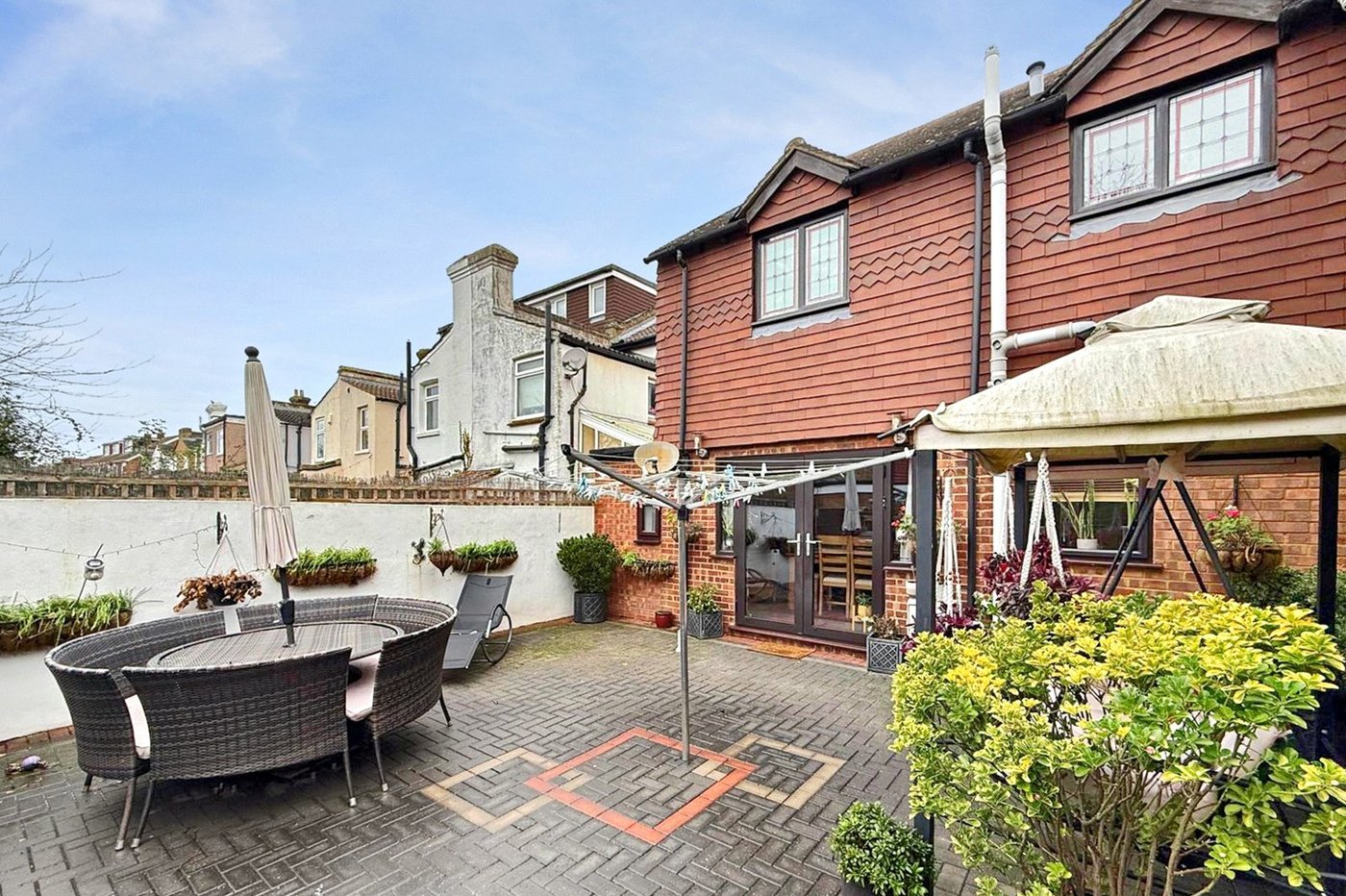 5 bedroom house for sale in Hextable | Robinson Jackson