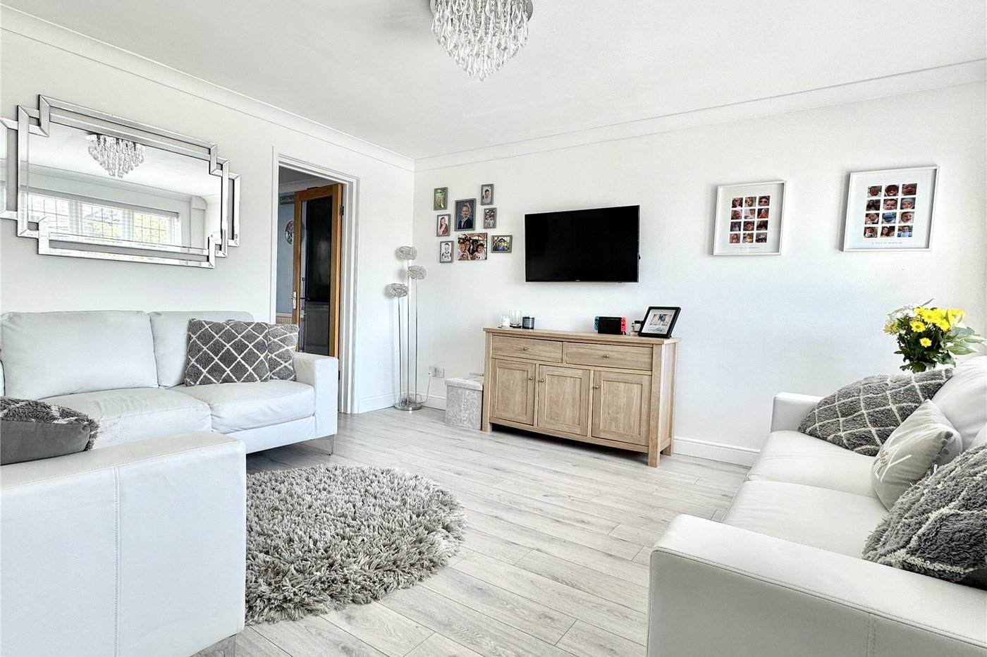 3 bedroom house for sale in Hextable | Robinson Jackson