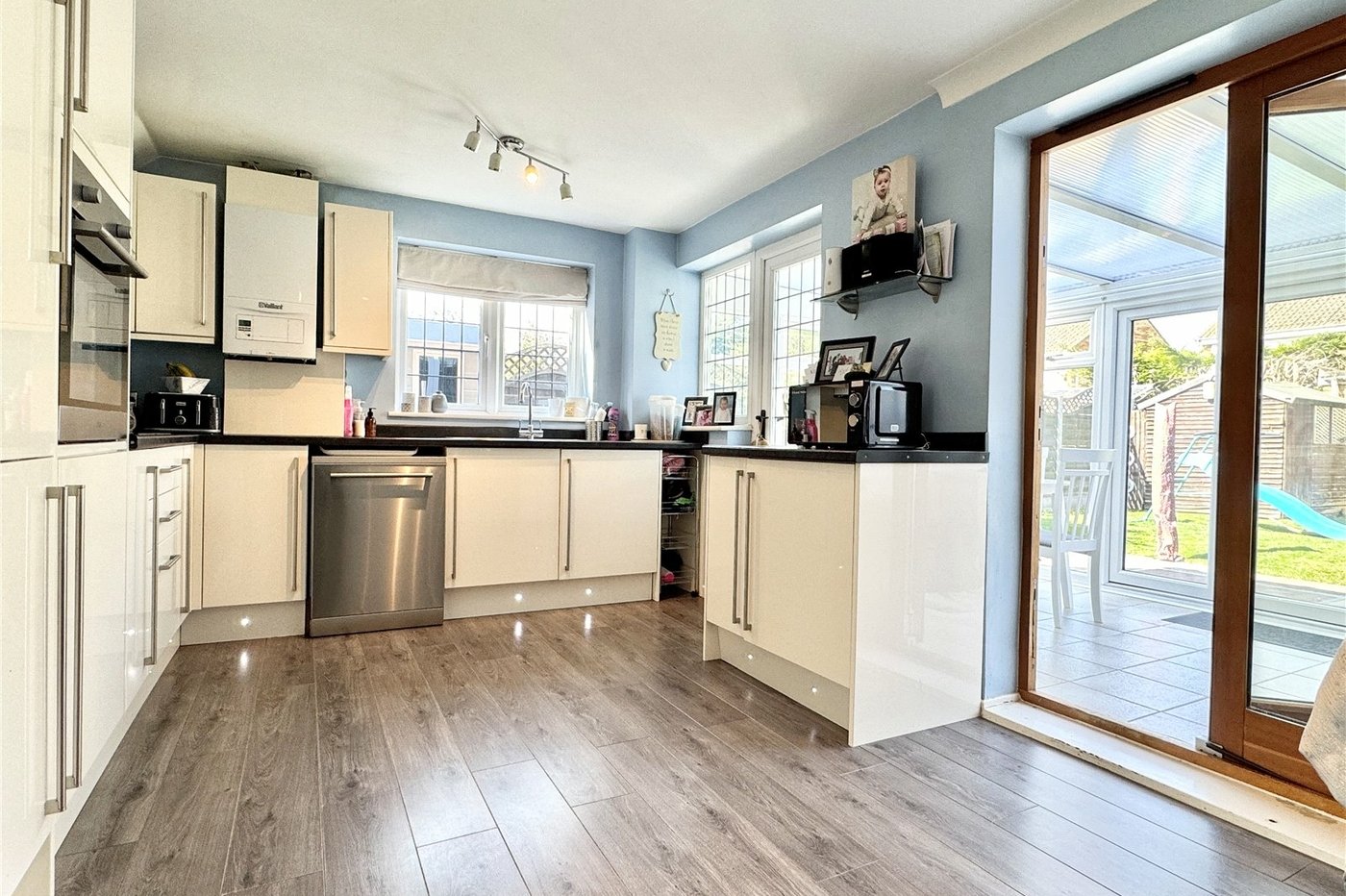 3 bedroom house for sale in Hextable | Robinson Jackson