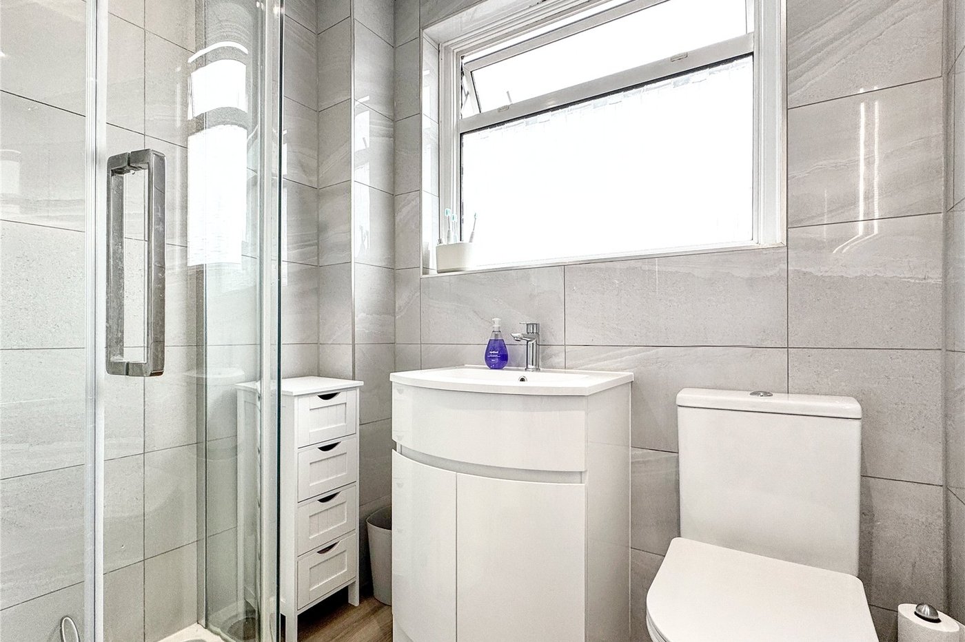 4 bedroom house for sale in Hextable | Robinson Jackson