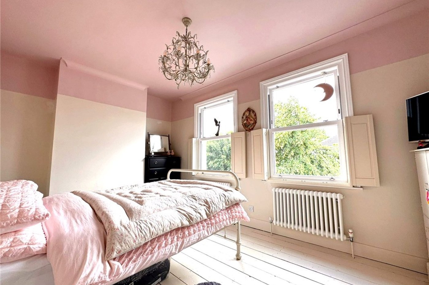 3 bedroom house for sale in Bromley | Robinson Jackson