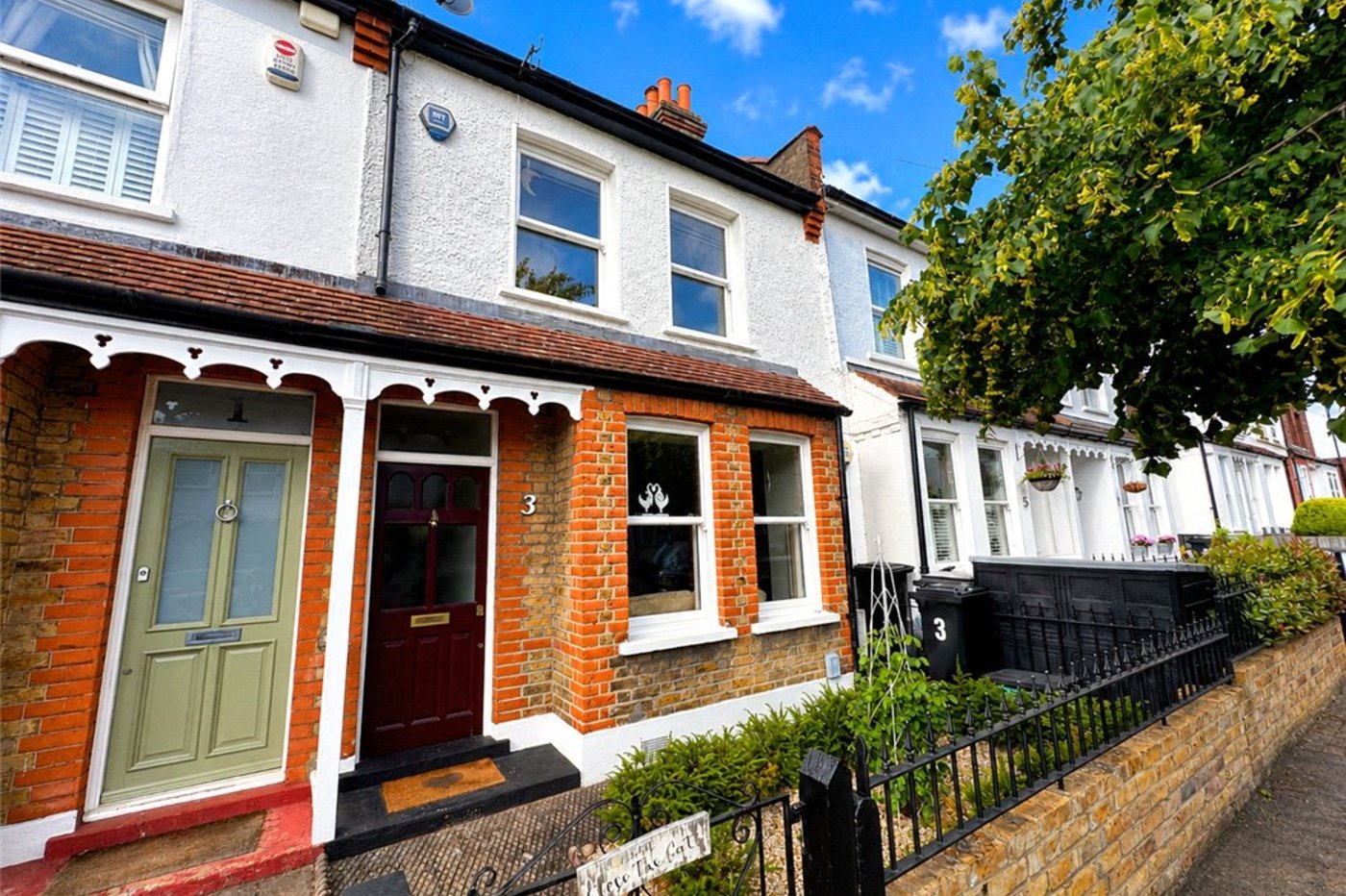 3 bedroom house for sale in Bromley | Robinson Jackson