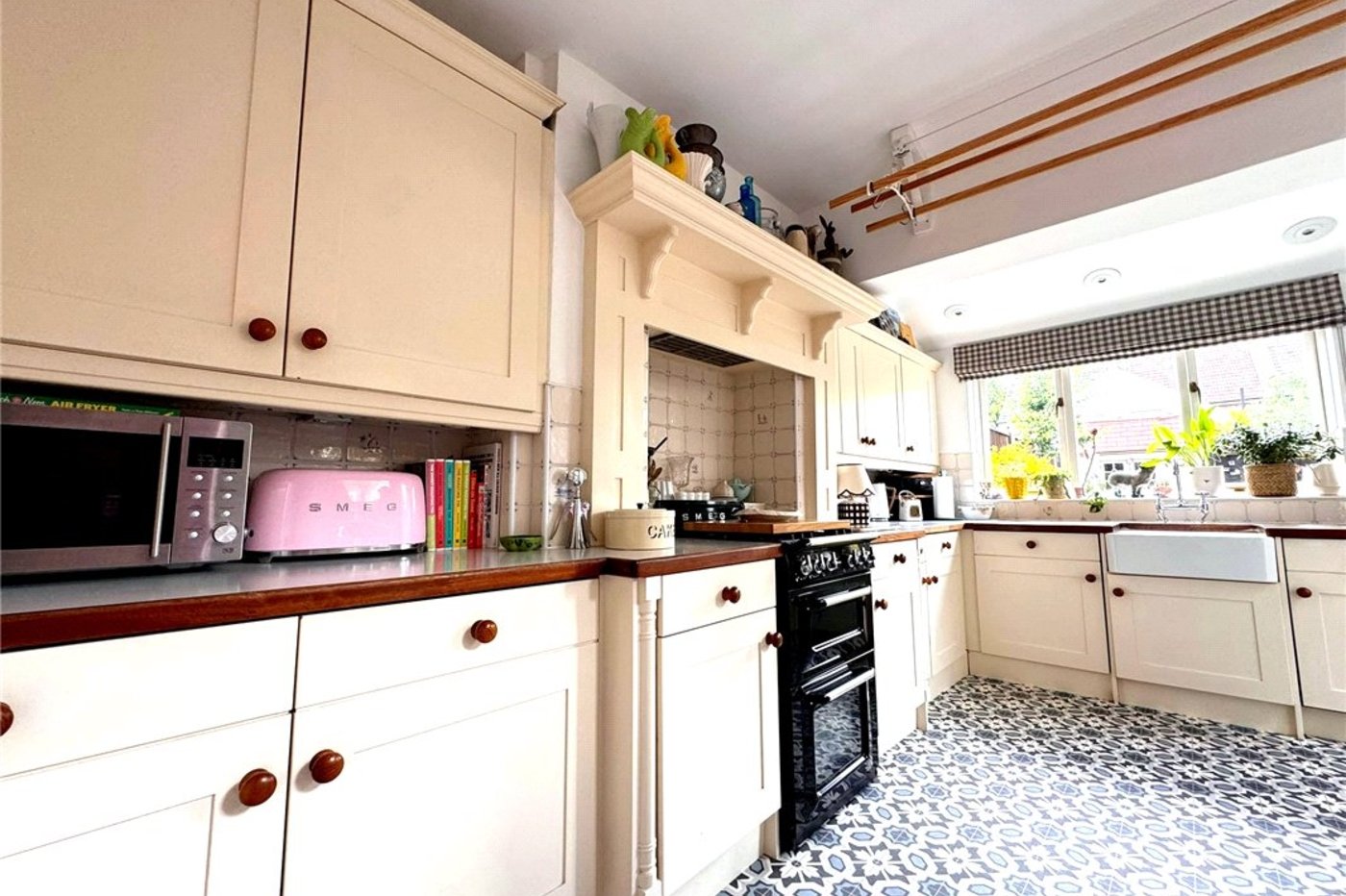 3 bedroom house for sale in Bromley | Robinson Jackson