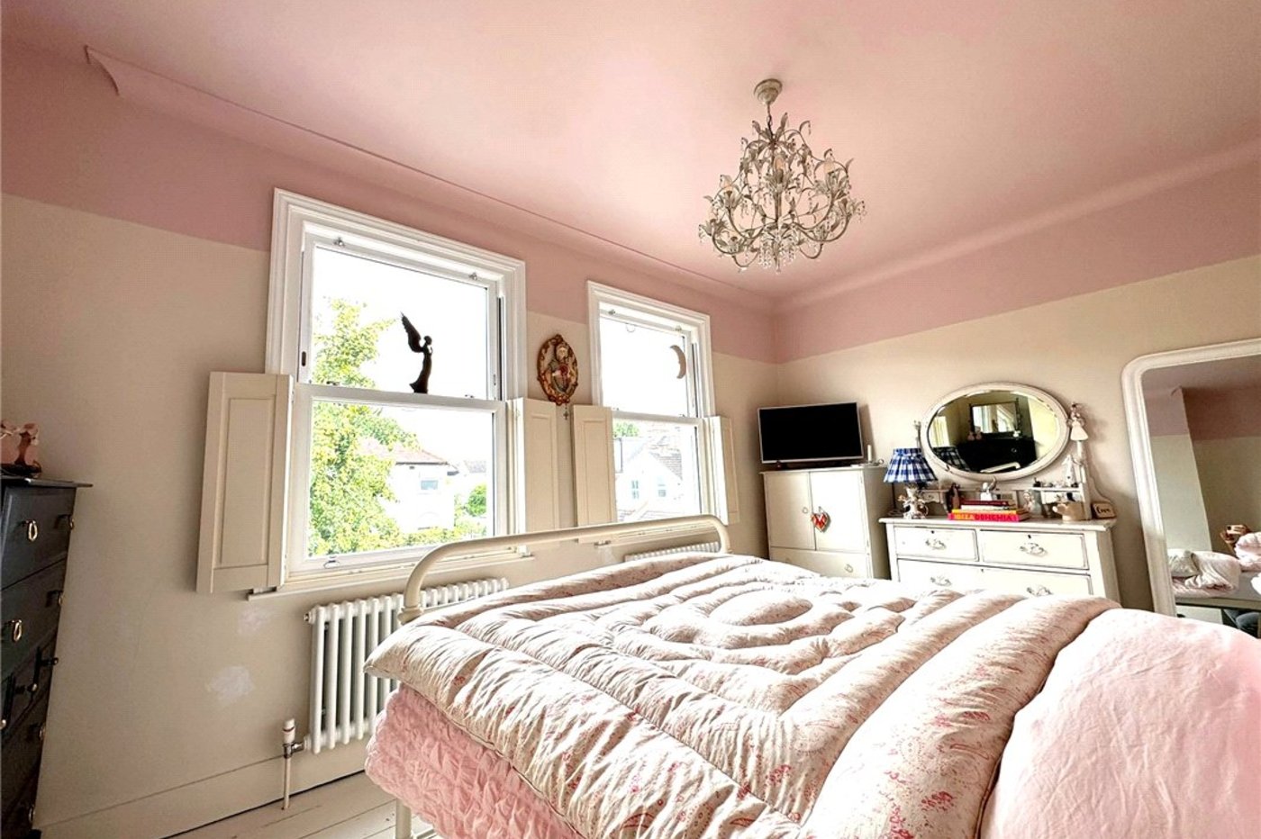 3 bedroom house for sale in Bromley | Robinson Jackson