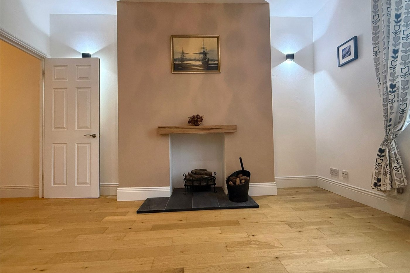 1 bedroom property for sale in 88 West Street | Robinson Michael & Jackson