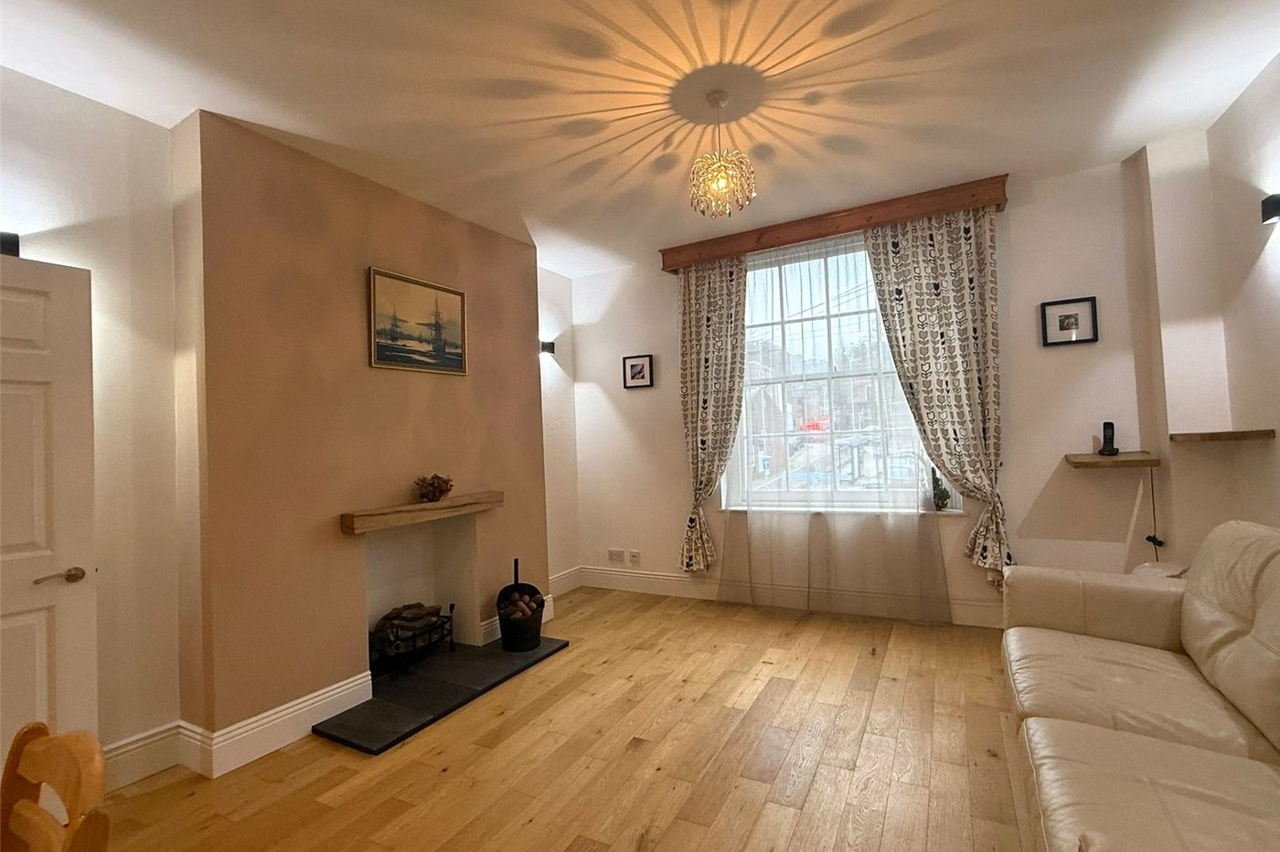 1 bedroom property for sale in 88 West Street | Robinson Michael & Jackson