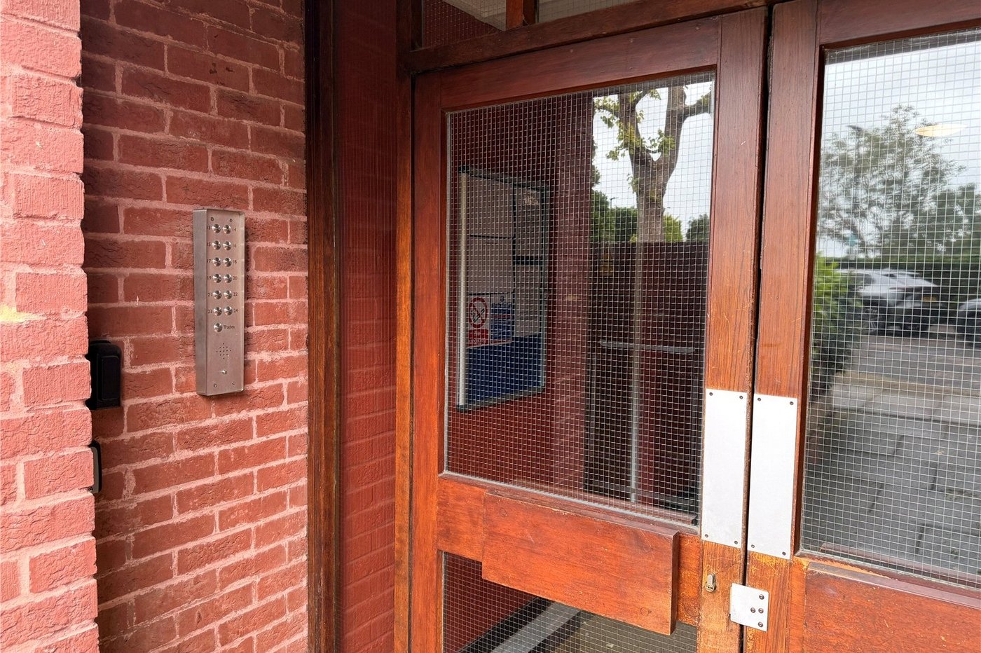 2 bedroom property for sale in Shooters Hill | Robinson Jackson