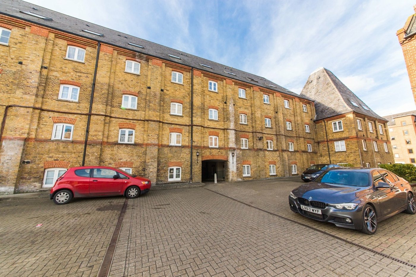 Property for sale in Gravesend, Kent, DA11 Robinson Michael & Jackson