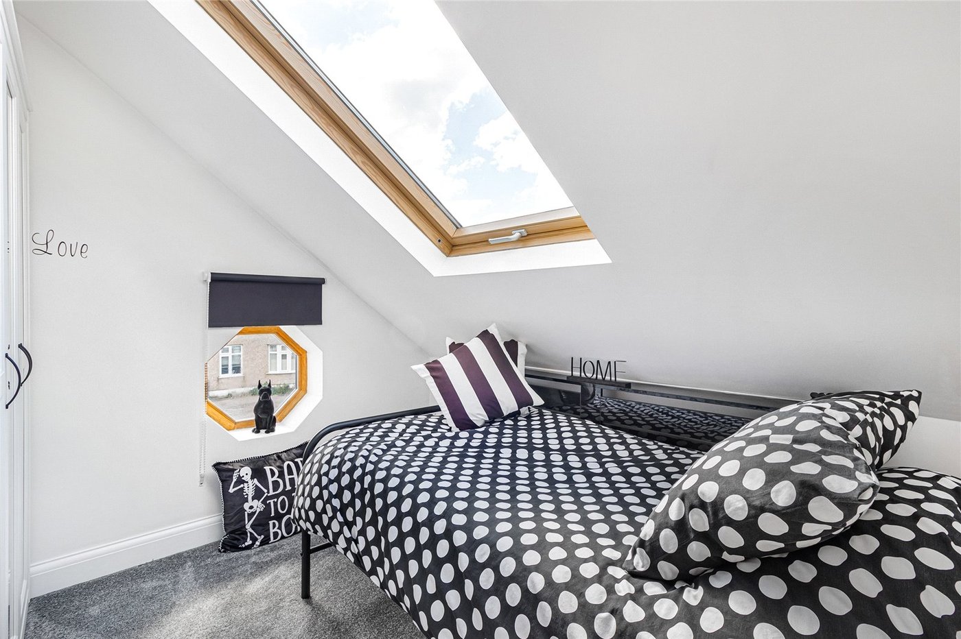 4 bedroom house for sale in Welling | Robinson Jackson