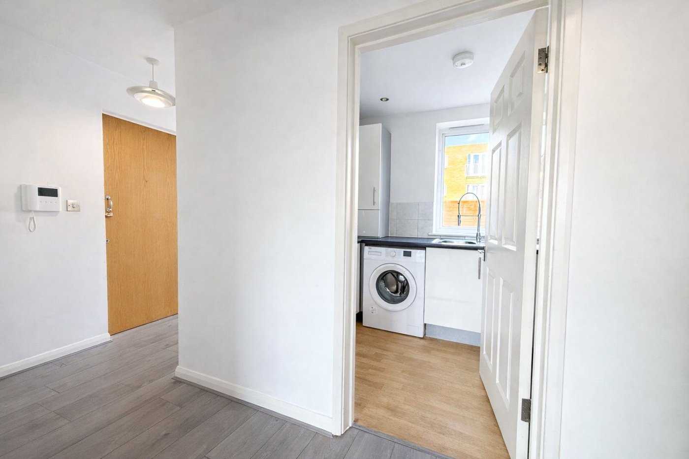 1 bedroom property for sale in London | Robinson Jackson