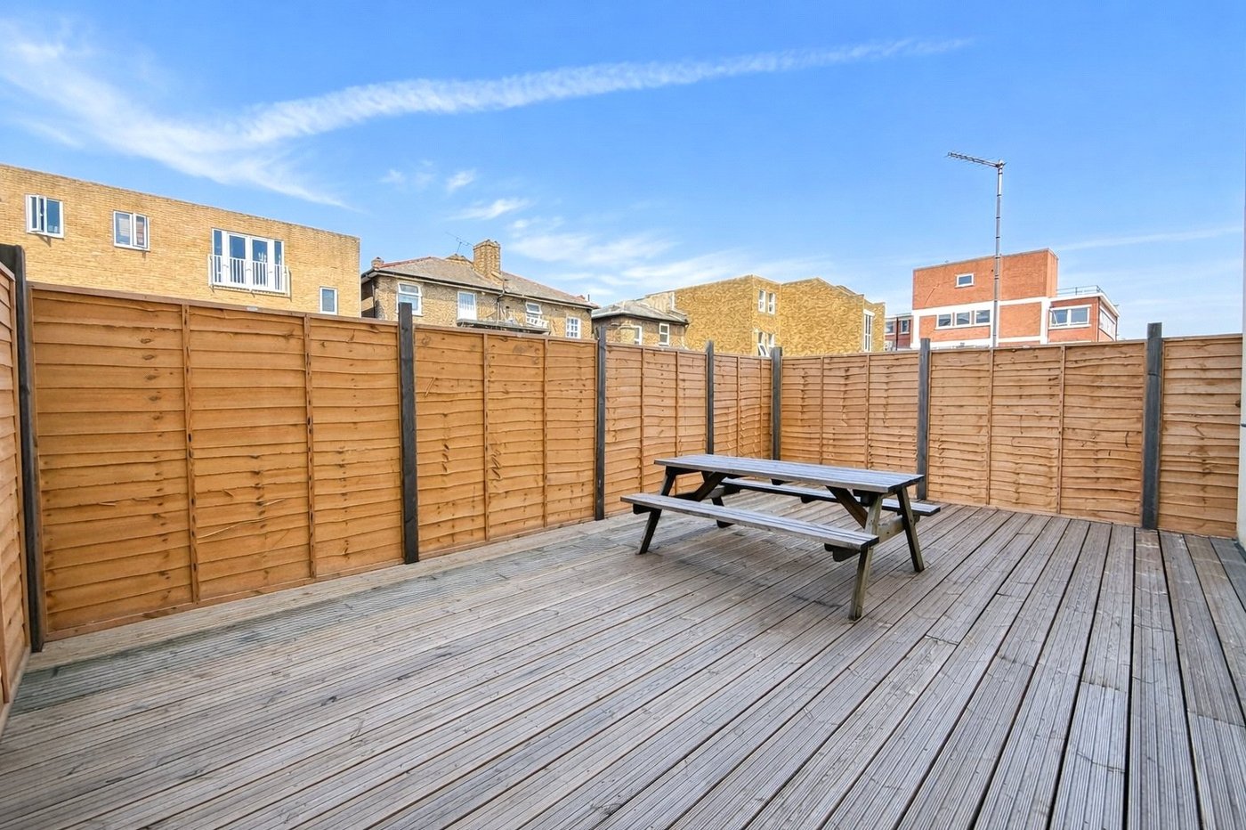 1 bedroom property for sale in London | Robinson Jackson