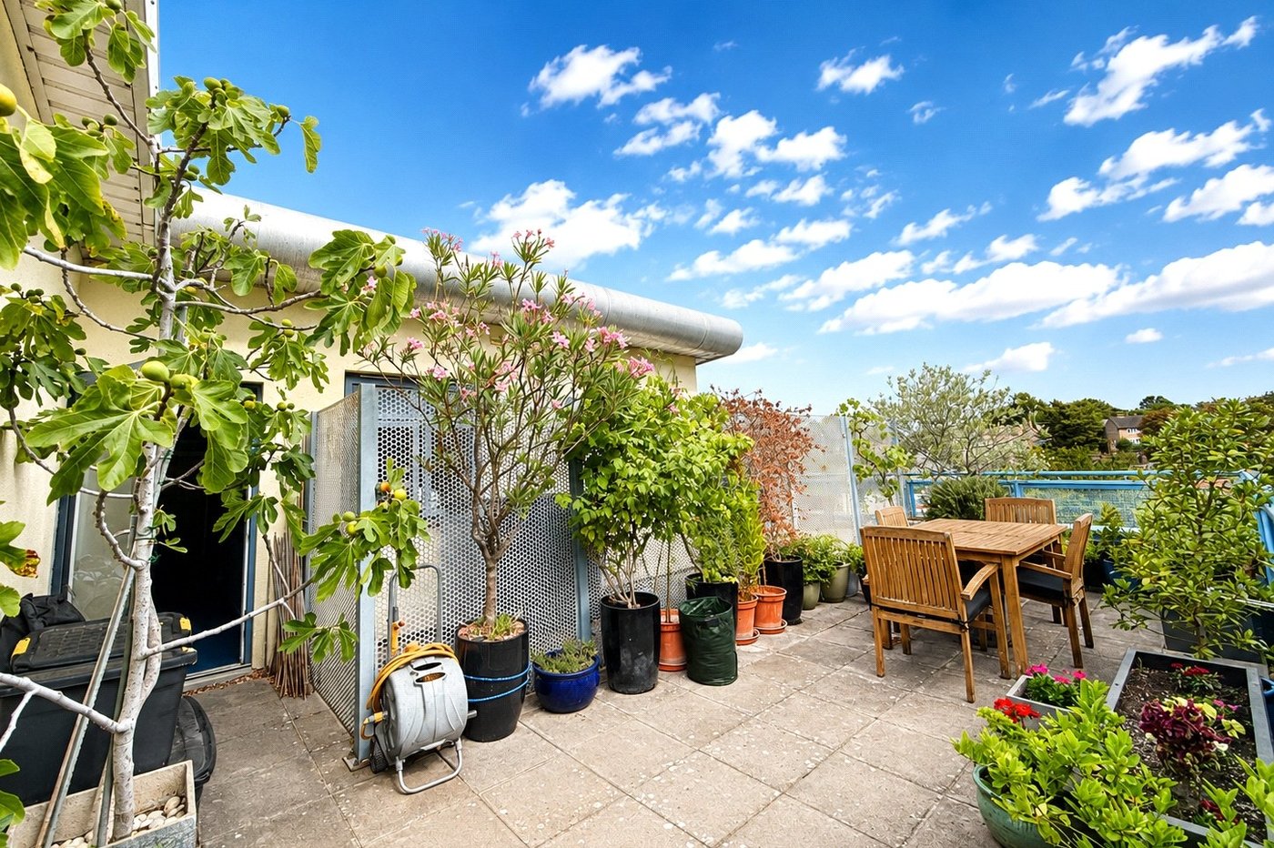1 bedroom property for sale in London | Robinson Jackson