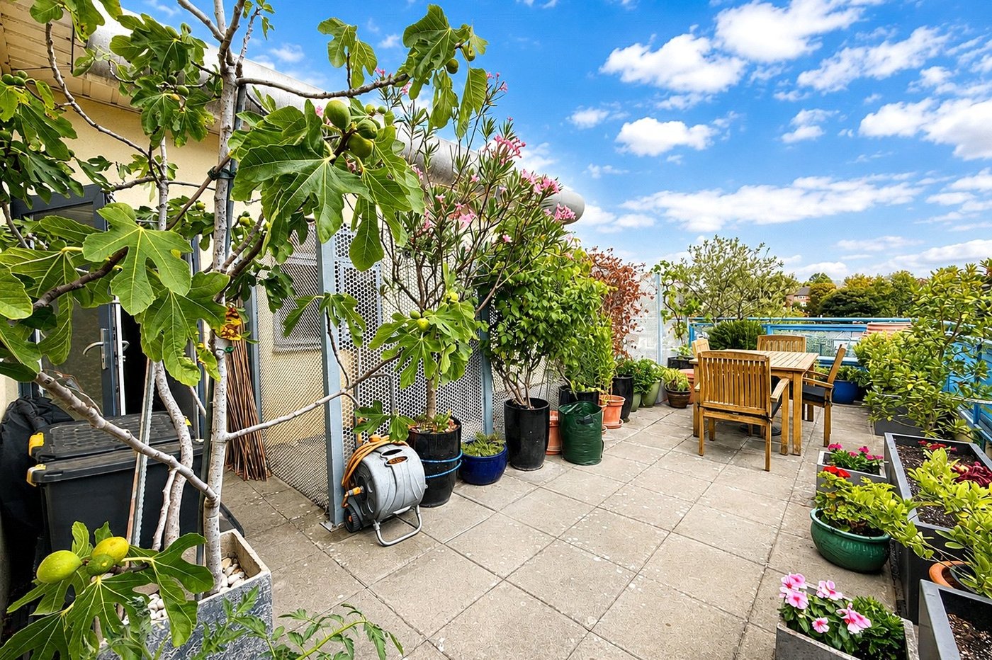 1 bedroom property for sale in London | Robinson Jackson