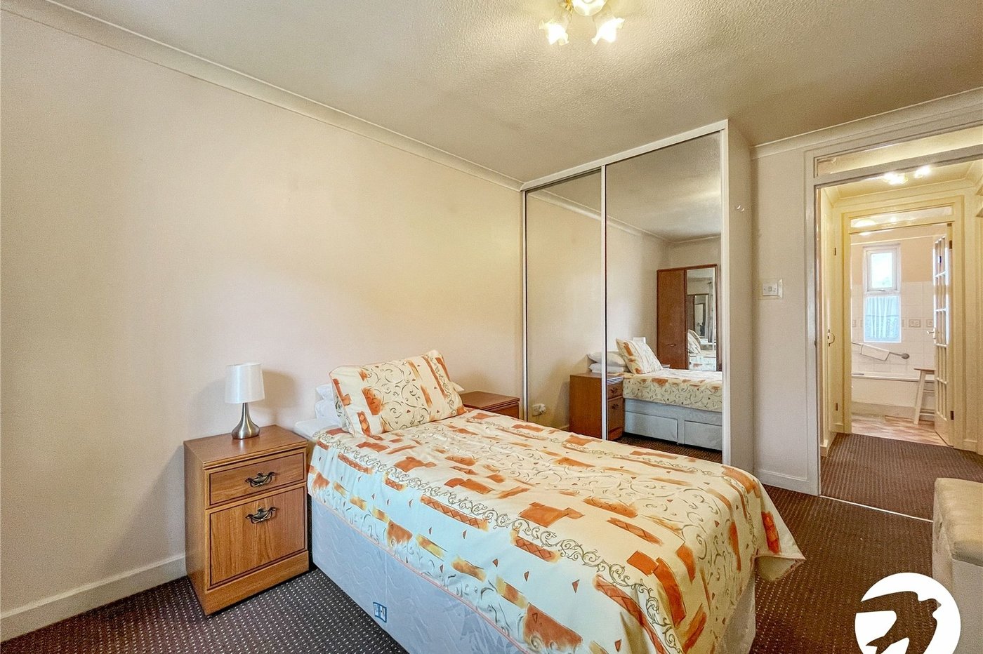 1 bedroom property for sale in West Street | Robinson Michael & Jackson