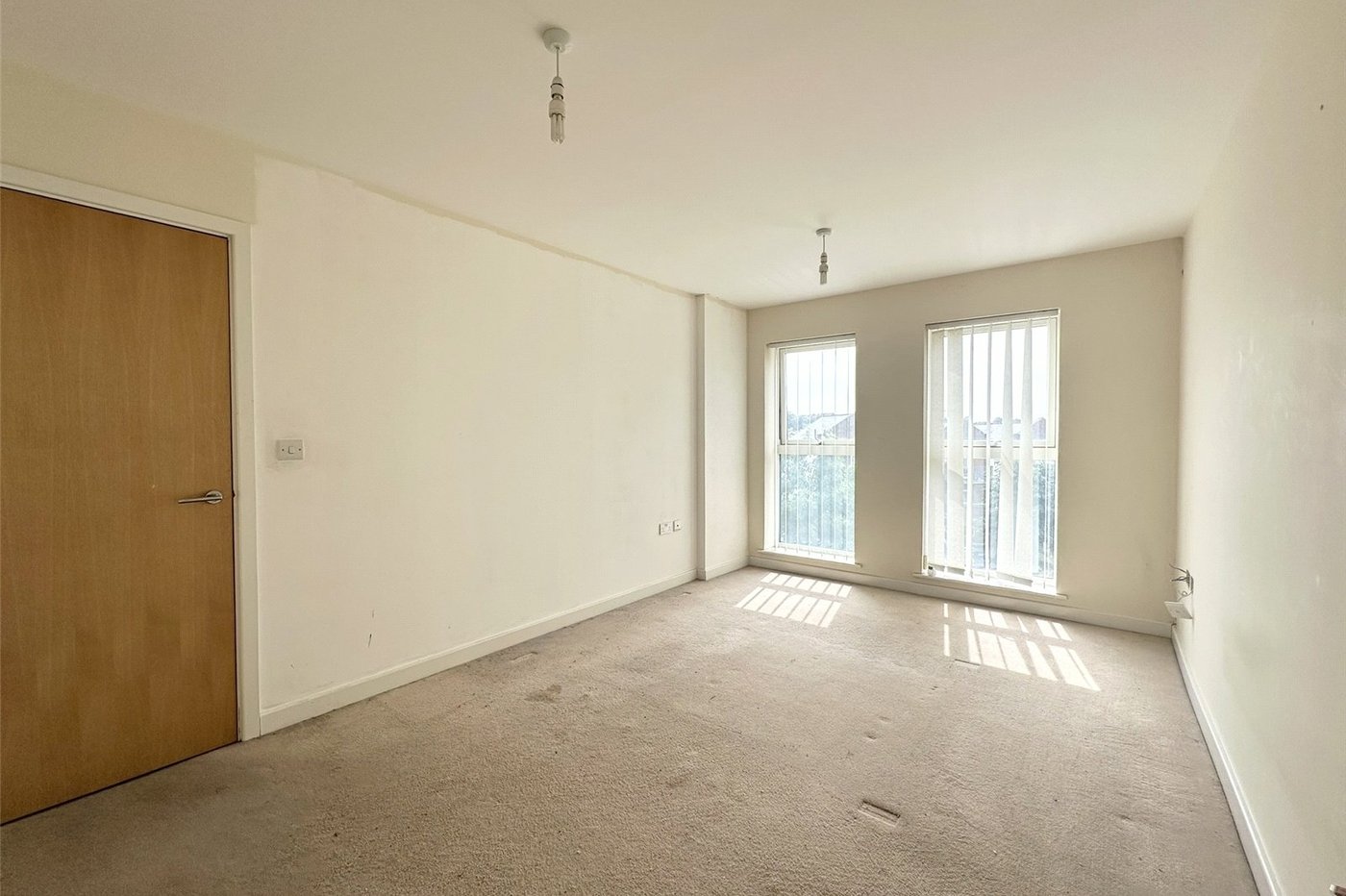 2 bedroom property for sale in Greenhithe | Robinson Jackson