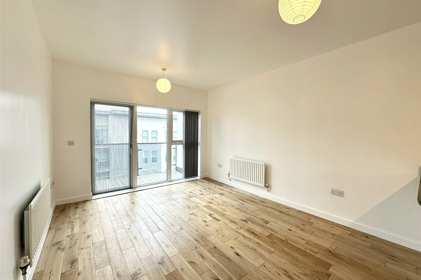 2 bedroom property for sale in Greenhithe | Robinson Jackson