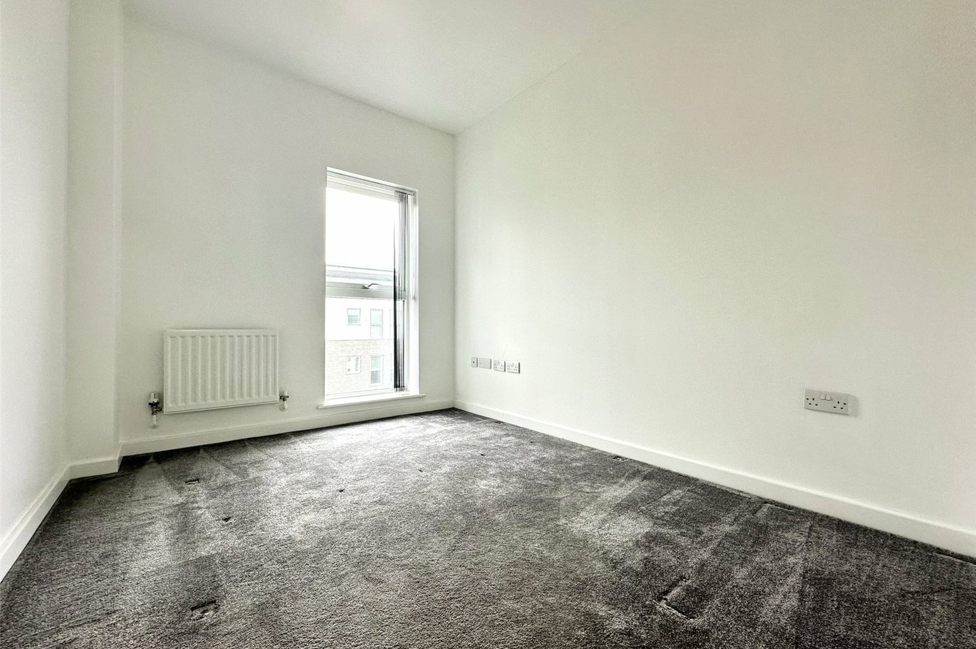 2 bedroom property for sale in Greenhithe | Robinson Jackson