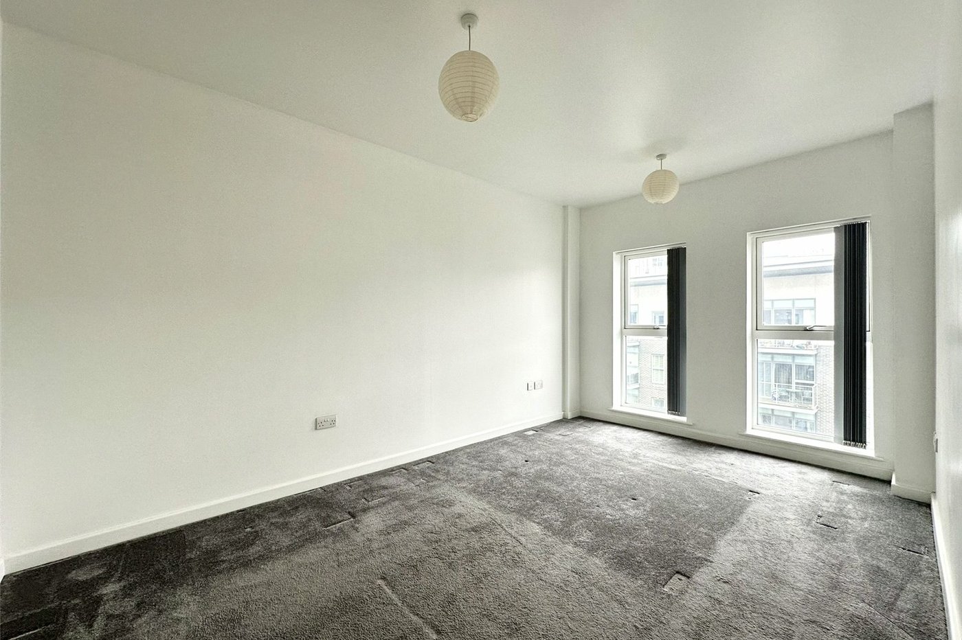 2 bedroom property for sale in Greenhithe | Robinson Jackson