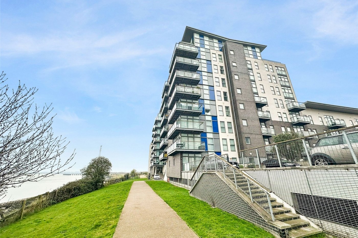 2 bedroom property for sale in Greenhithe | Robinson Jackson