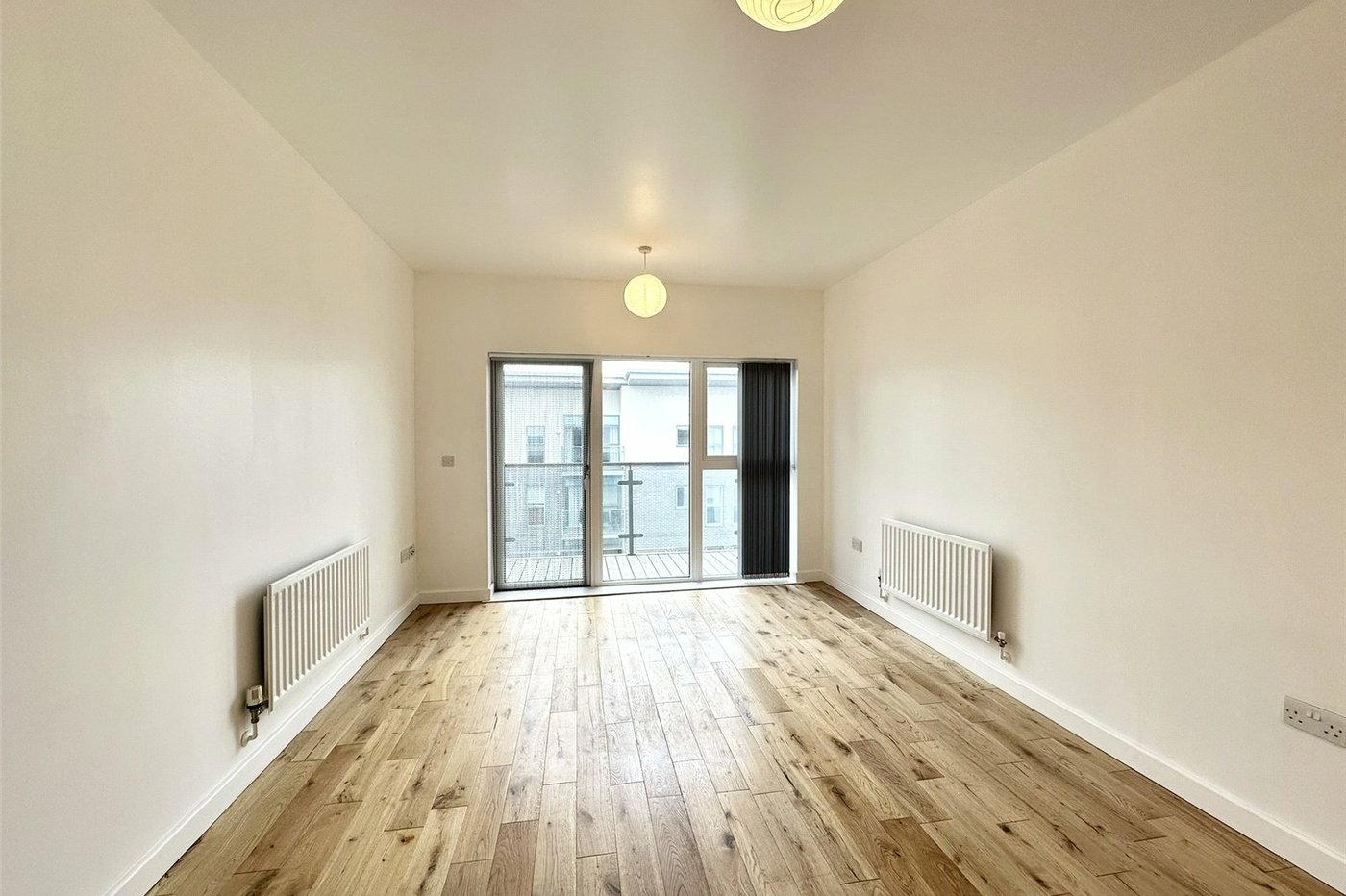 2 bedroom property for sale in Greenhithe | Robinson Jackson