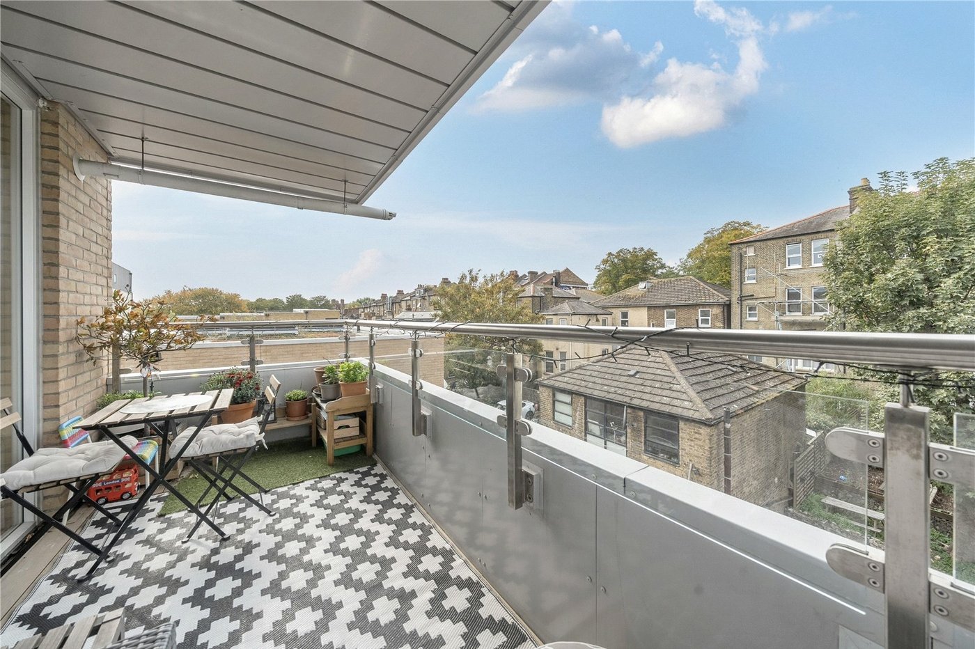 2 bedroom property for sale in Forest Hill | Robinson Jackson