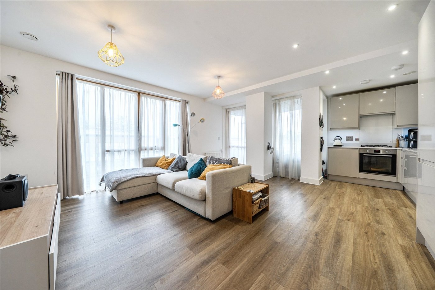 3 bedroom property for sale in Forest Hill | Robinson Jackson
