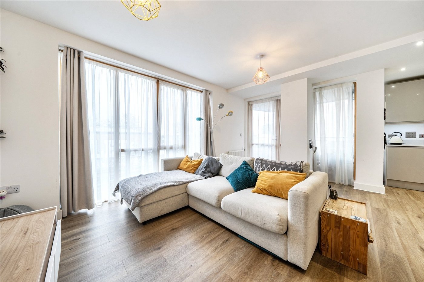 3 bedroom property for sale in Forest Hill | Robinson Jackson