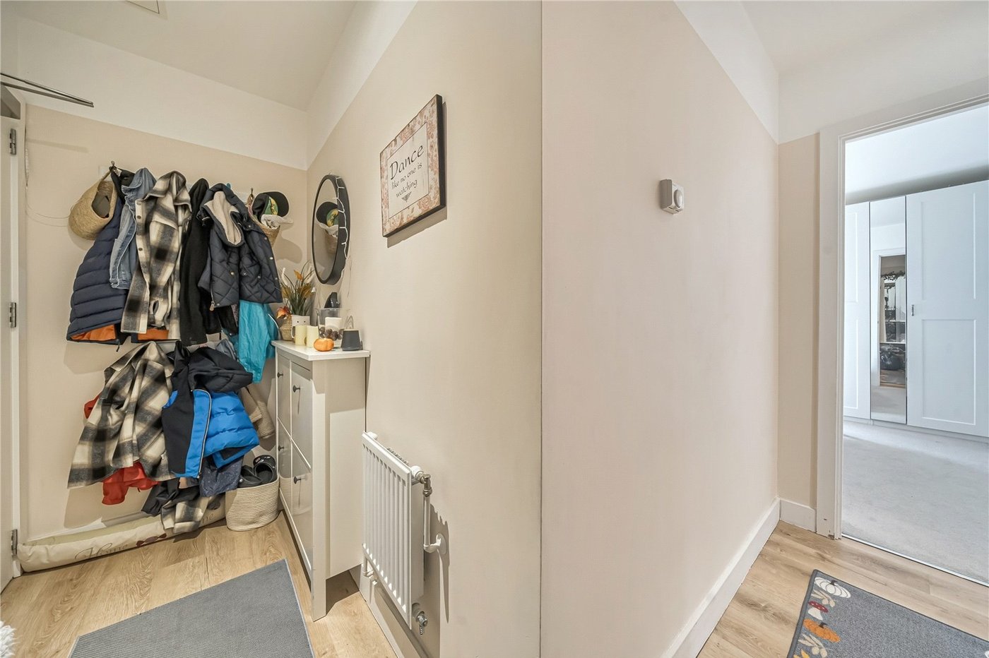 2 bedroom property for sale in London | Robinson Jackson