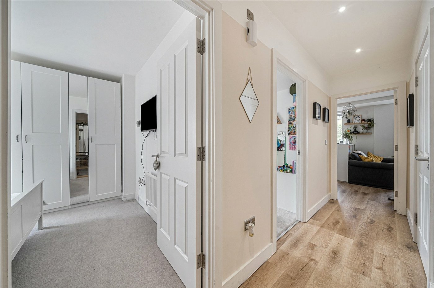 2 bedroom property for sale in  | Robinson Jackson