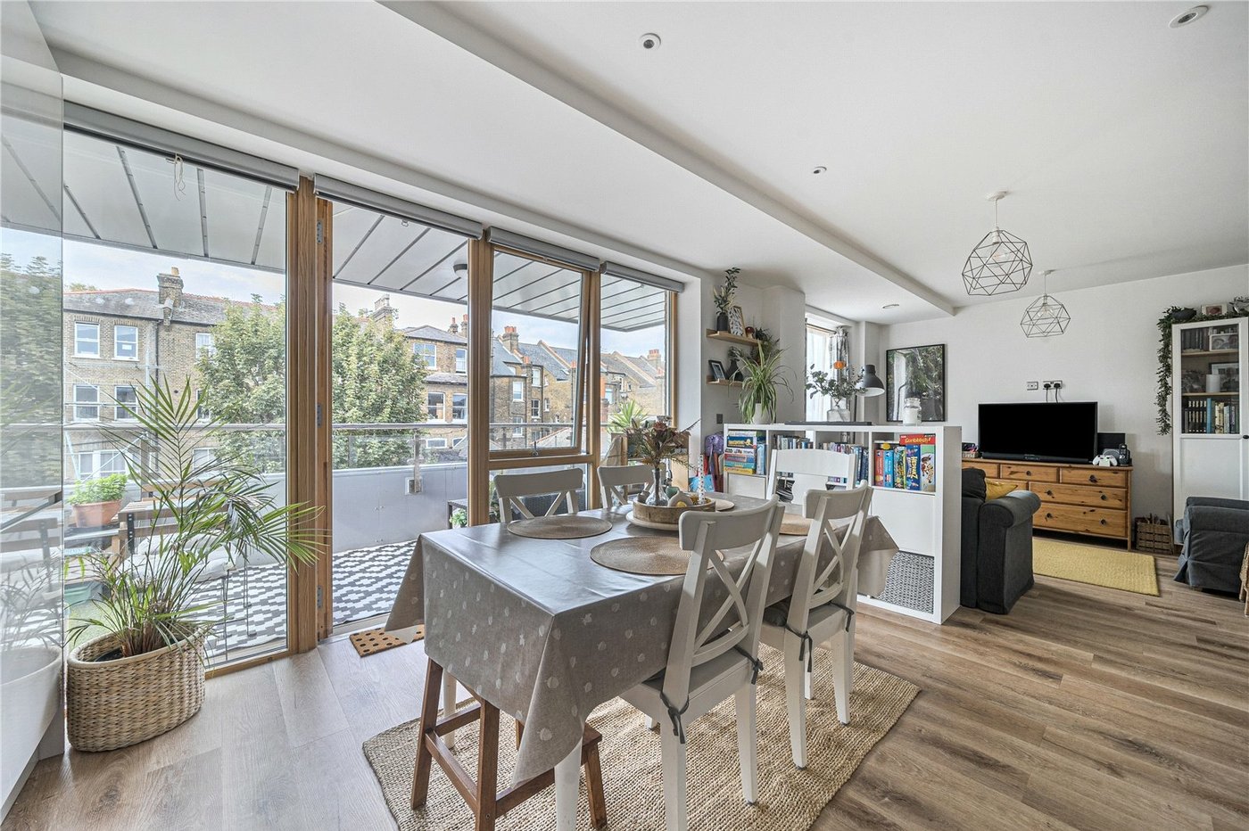 2 bedroom property for sale in  | Robinson Jackson