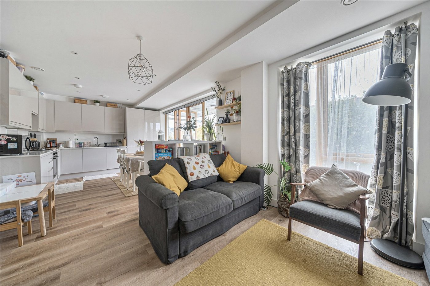 2 bedroom property for sale in  | Robinson Jackson