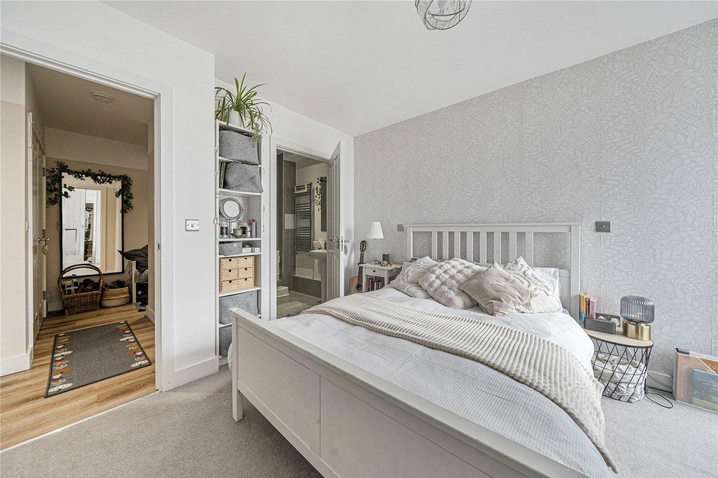 2 bedroom property for sale in  | Robinson Jackson