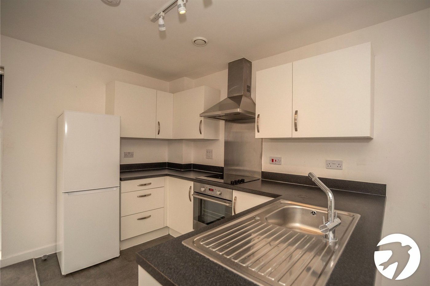 2 bedroom property for sale in Belvedere | Robinson Jackson