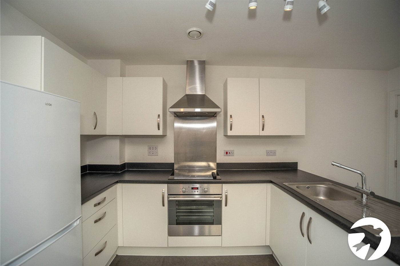 2 bedroom property for sale in Belvedere | Robinson Jackson