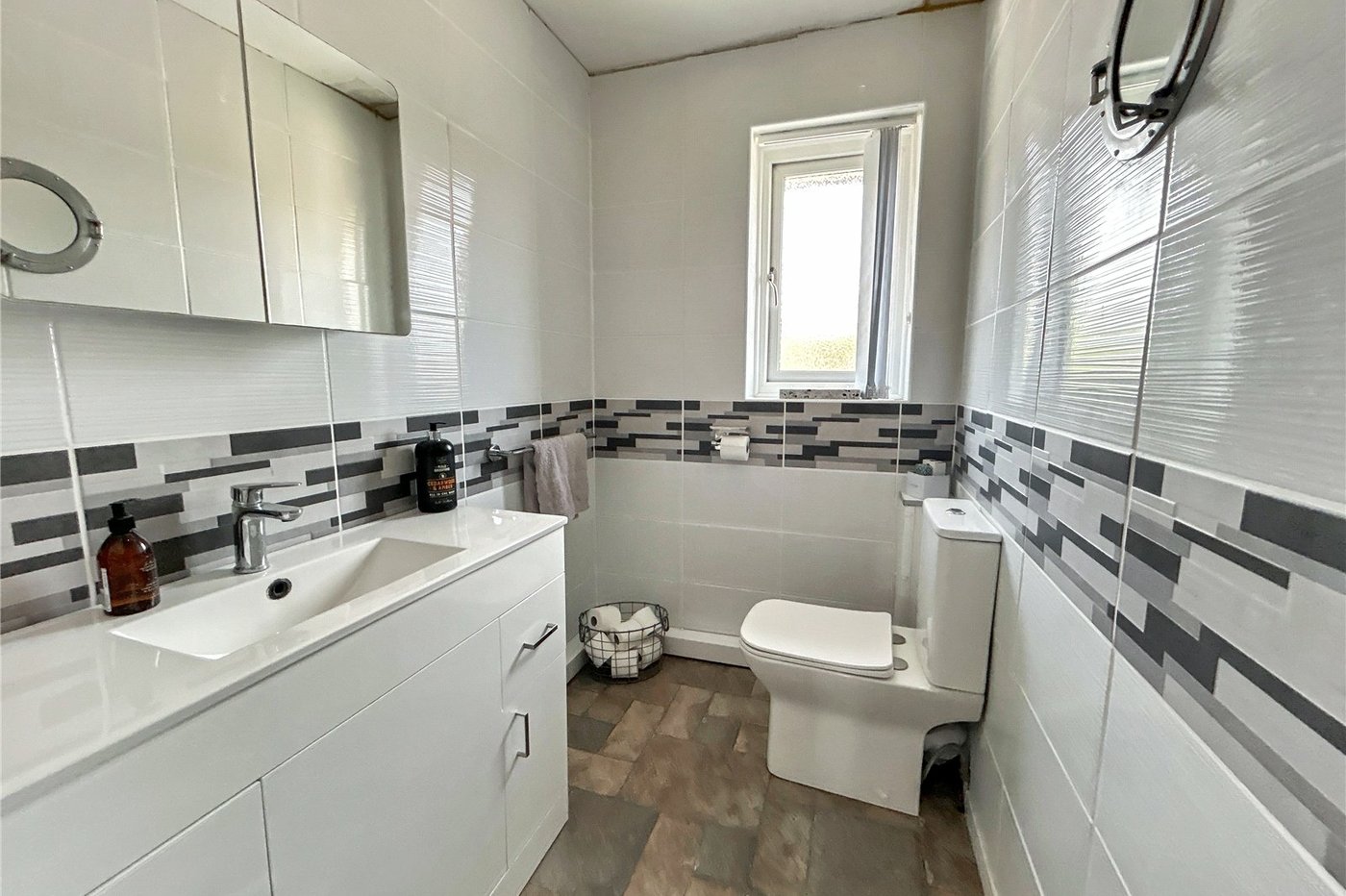 2 bedroom house for sale in Sidcup | Robinson Jackson