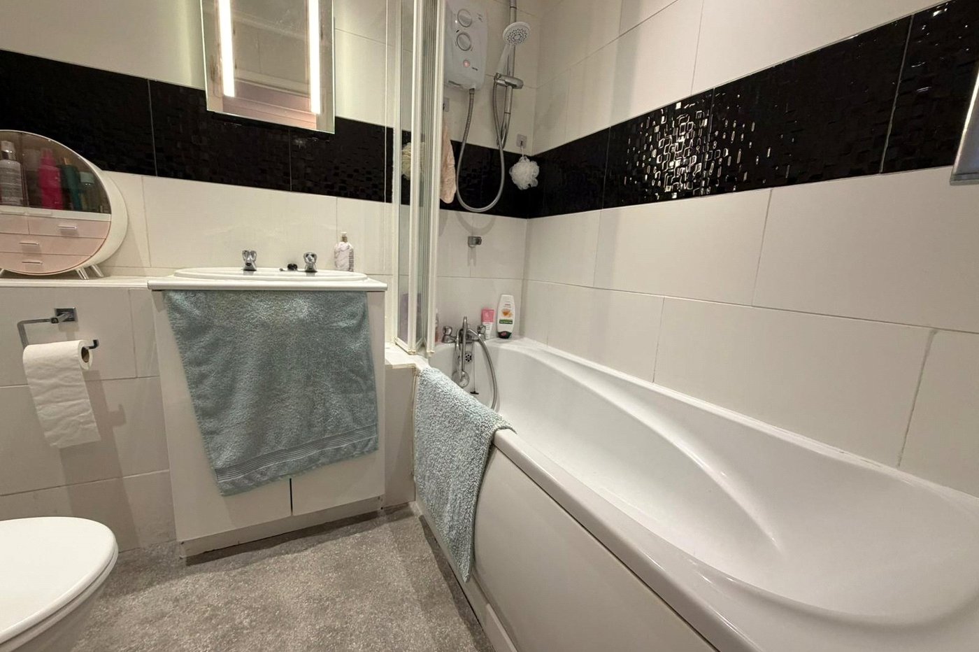 2 bedroom house for sale in Gravesend | Robinson Michael & Jackson