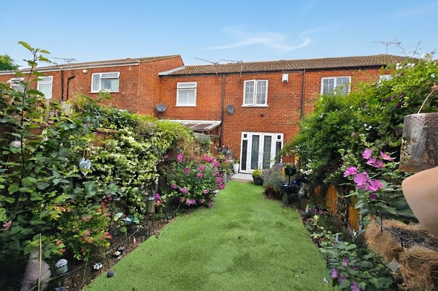 2 bedroom house for sale in Gravesend | Robinson Michael & Jackson