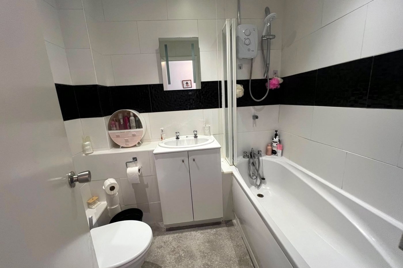 2 bedroom house for sale in Gravesend | Robinson Michael & Jackson