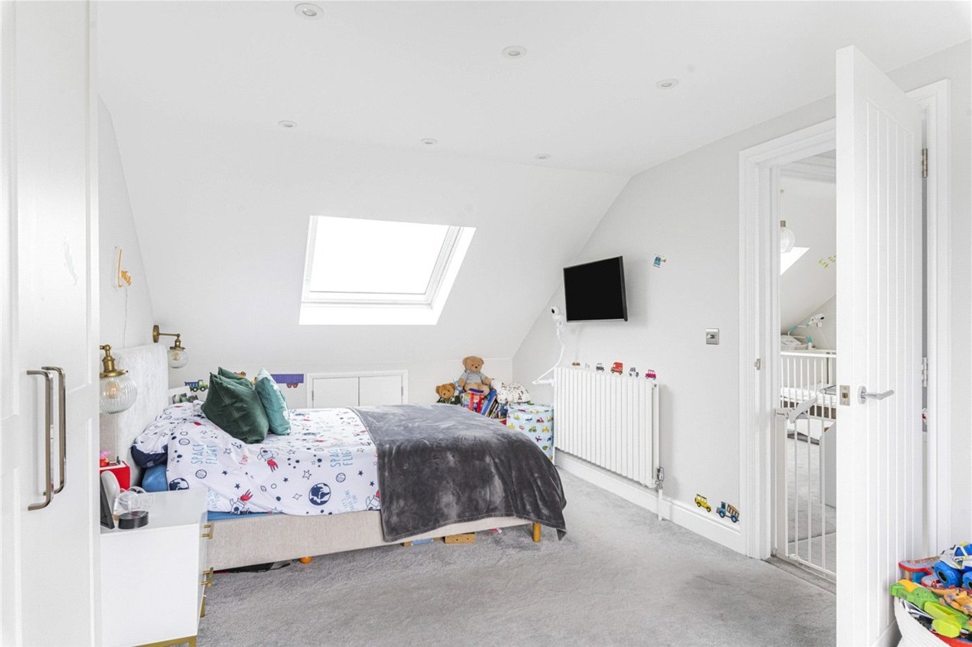4 bedroom bungalow for sale in Orpington | Robinson Jackson