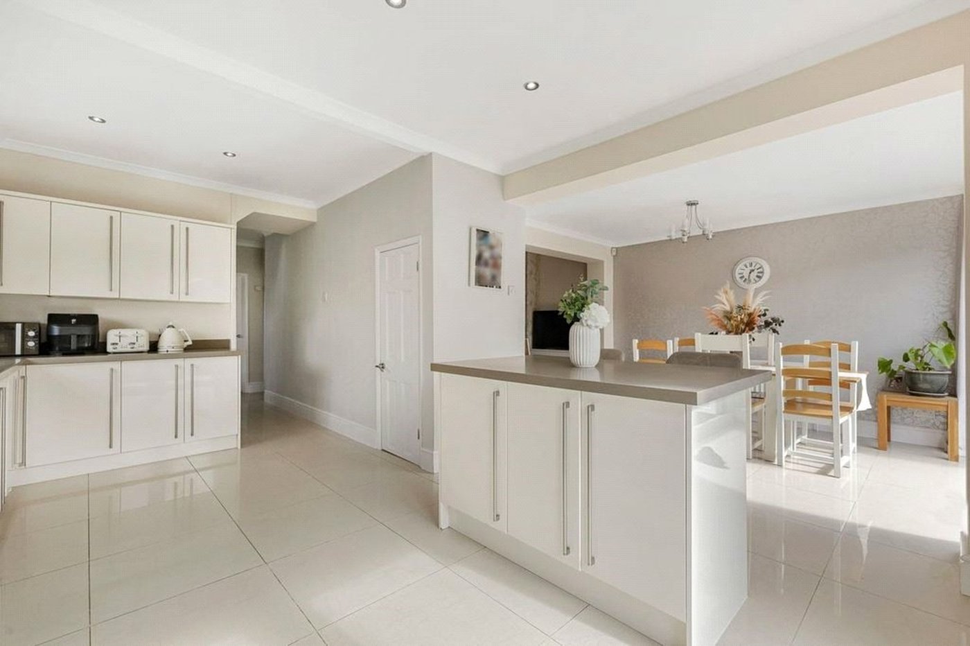 4 bedroom bungalow for sale in Orpington | Robinson Jackson