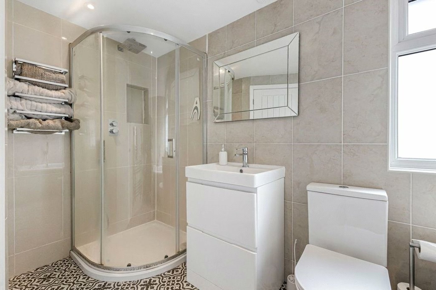 4 bedroom bungalow for sale in Orpington | Robinson Jackson