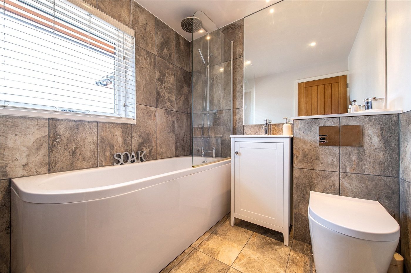 5 bedroom house for sale in Gravesend | Robinson Michael & Jackson