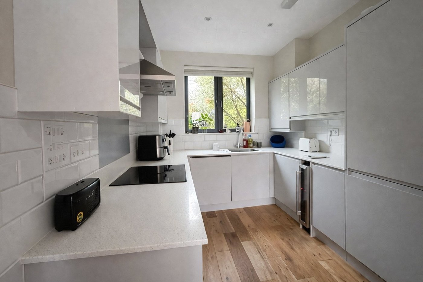 3 bedroom house for sale in London | Robinson Jackson