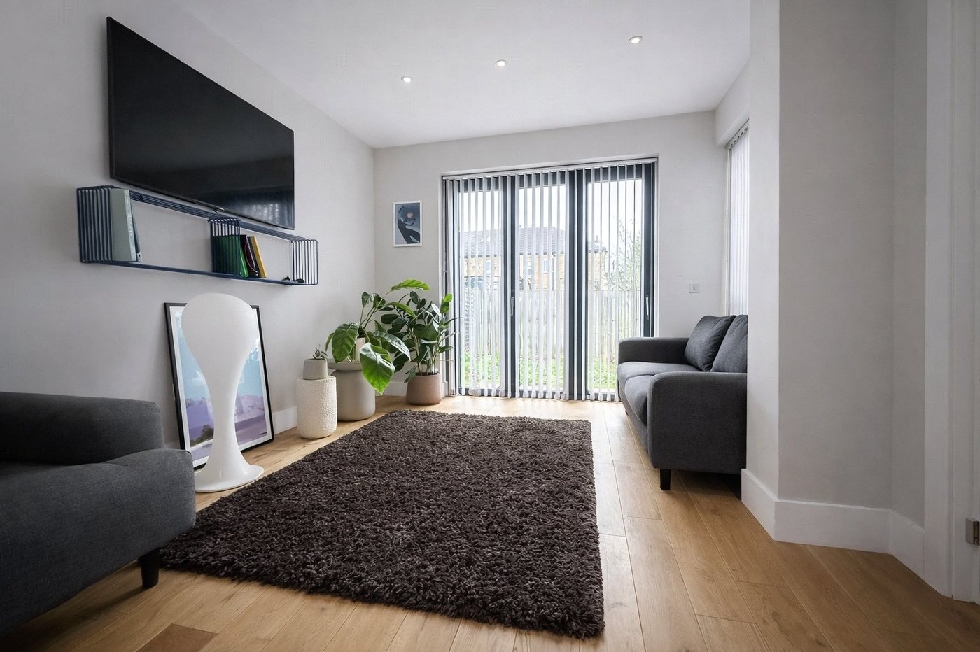 3 bedroom house for sale in London | Robinson Jackson