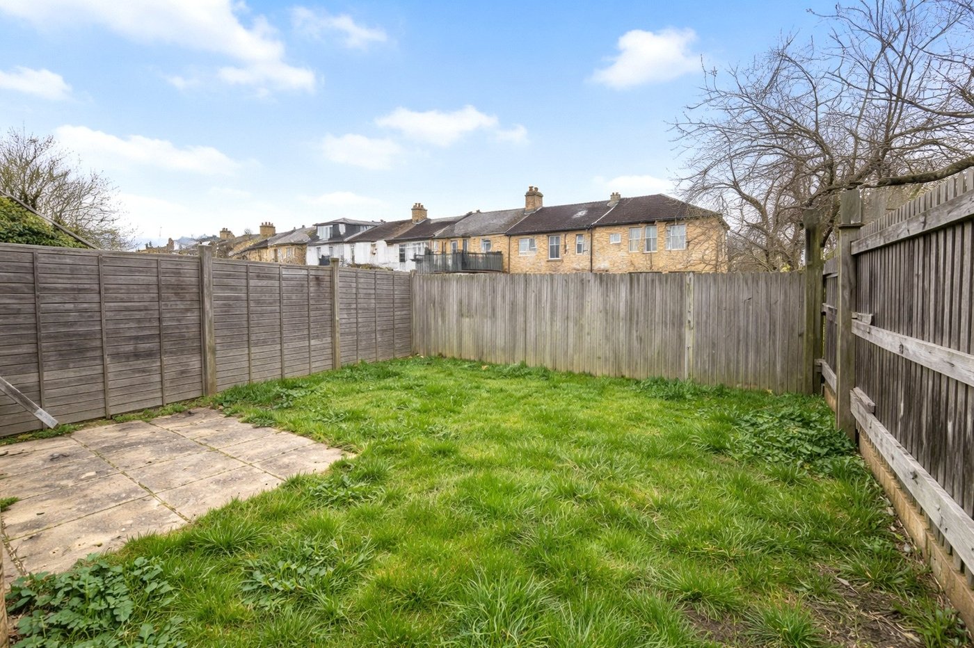 3 bedroom house for sale in London | Robinson Jackson