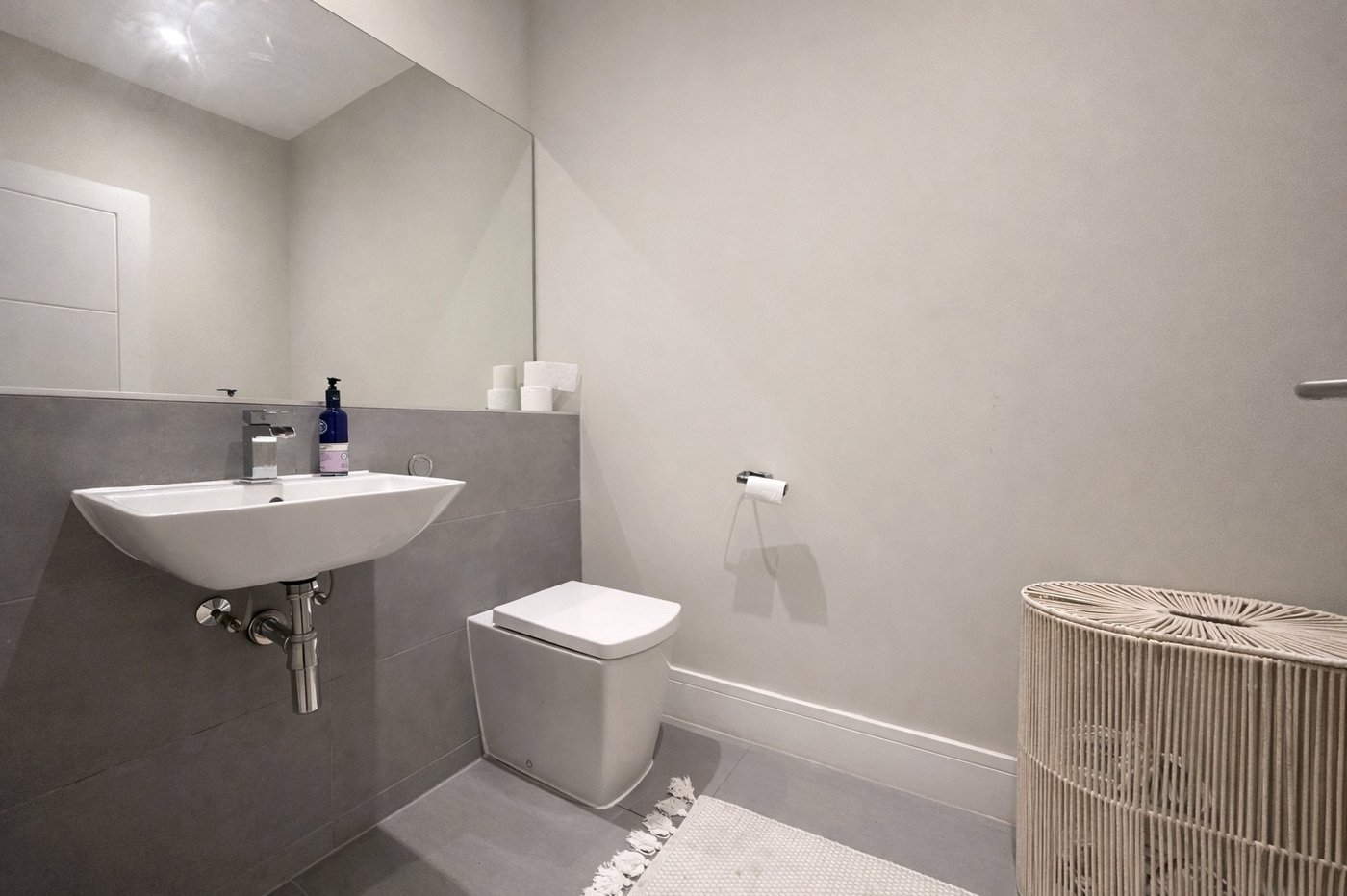 3 bedroom house for sale in London | Robinson Jackson