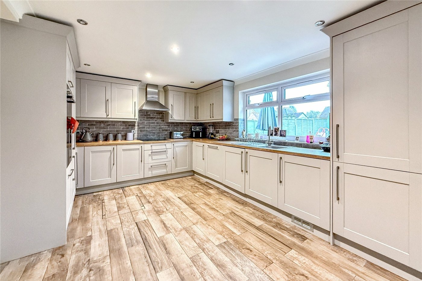 4 bedroom house for sale in Hextable | Robinson Jackson