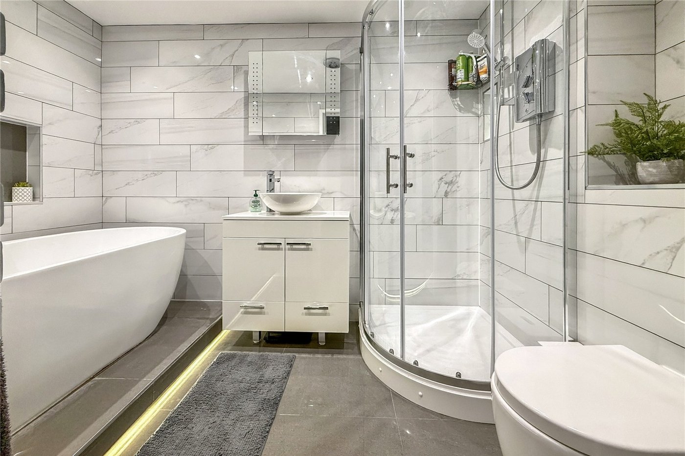 4 bedroom house for sale in Hextable | Robinson Jackson